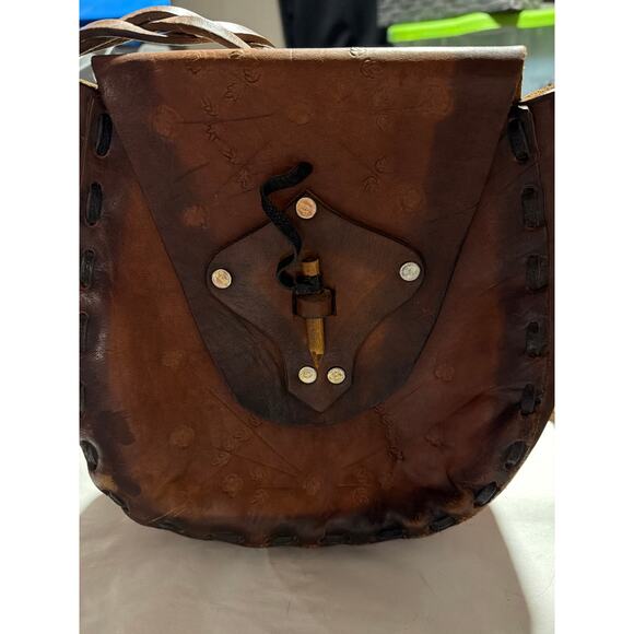 Unbranded Handbags - Hand Crafted Beautiful Leather Purse